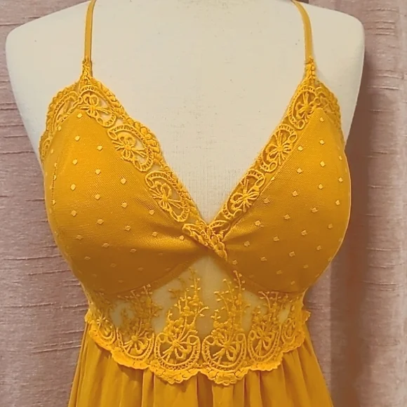 Blashe yellow dress szS - Picture 2 of 5